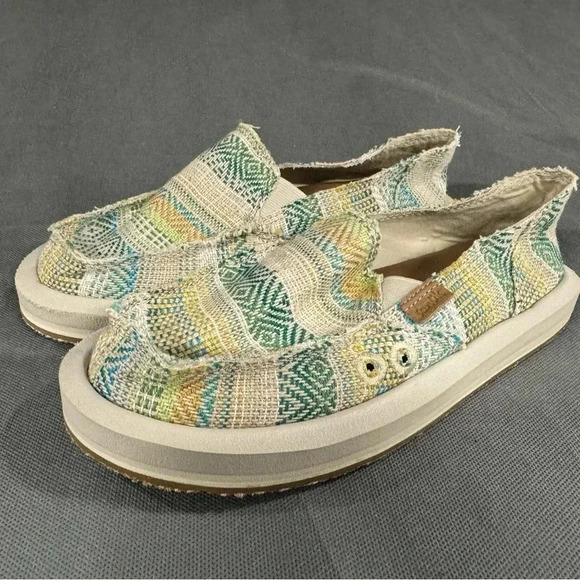 Sanuk Donna  St Artesano - Slip On Shoe - Picture 1 of 7
